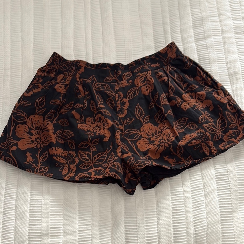 Janie and Jack pull on shorts